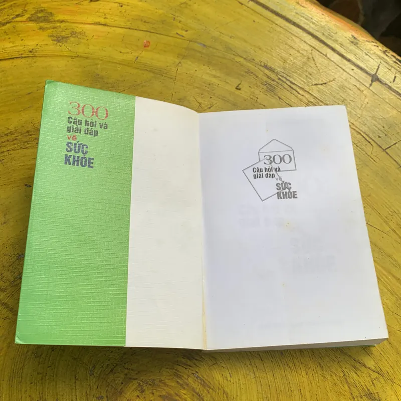 300 CÂU HỎI VÀ GIẢI ĐÁP VỀ SỨC KHOẺ - BÁC SĨ NGUYỄN MINH HỒNG 739603