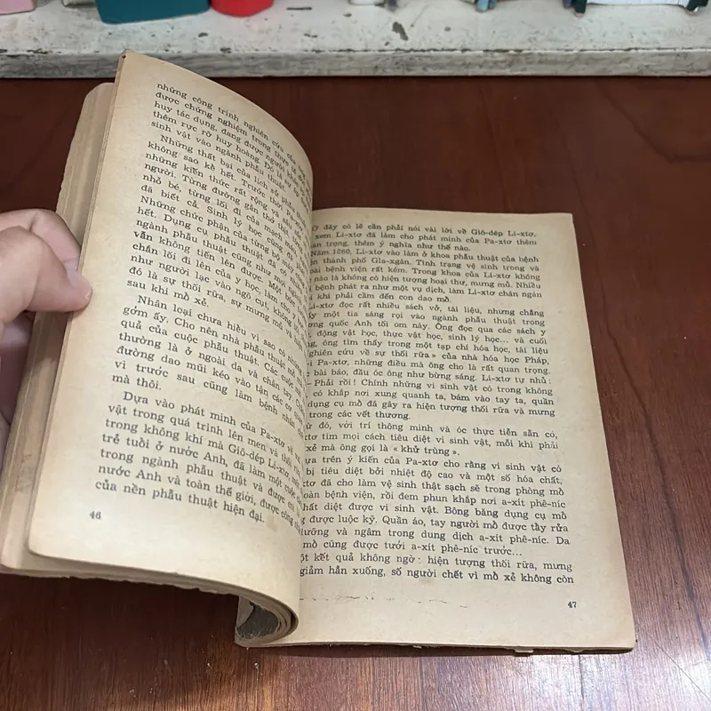 II Sách Xưa: LU-I PA-XTƠ - Đức Hoài - 1978 604829