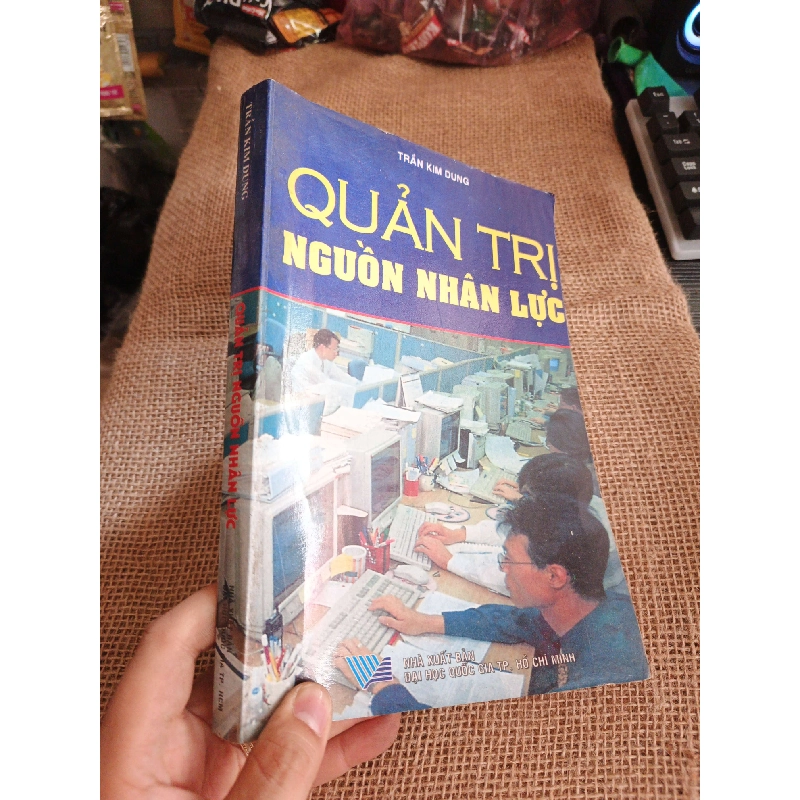 Quản trị nguồn nhân lực - Phạm Kim Dung 2000 mới 80% ố (Quản trị - lãnh đạo) HLSC060526 1038659
