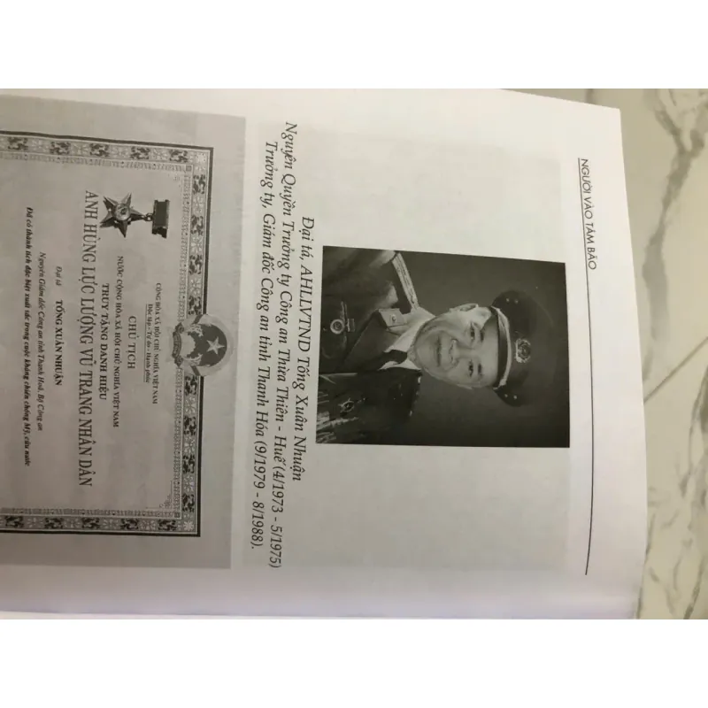 Người vào tâm bão - Lê Duy Nghĩa 997186