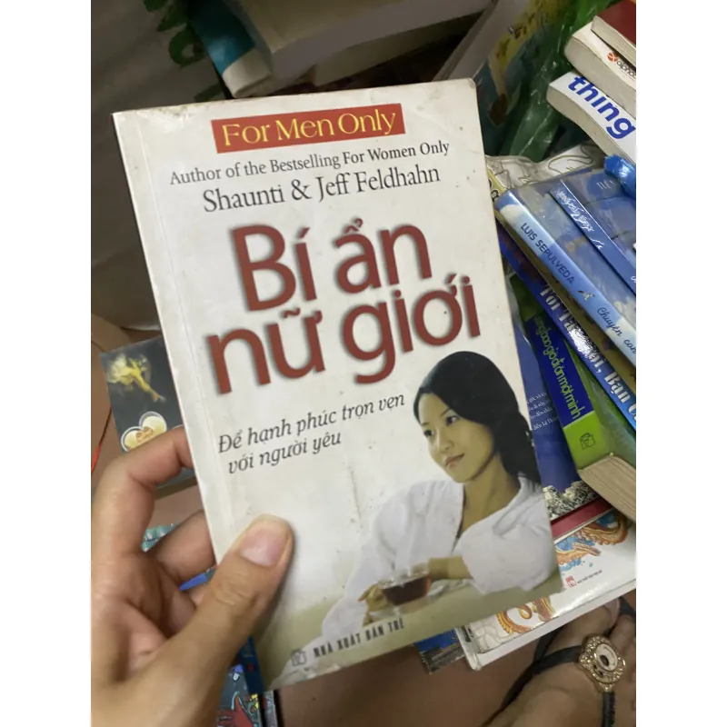 Sách bí ẩn nữ giới 309470