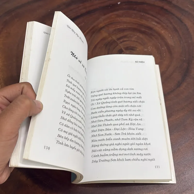 II Thơ: Vân Lãng Mạn Thuyền - Bá Thiệu - 2006 1022449