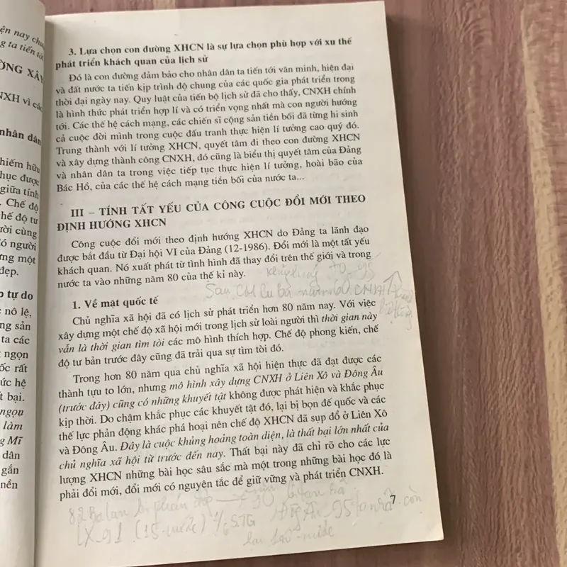 Giáo dục công dân 12, sách giáo khoa  674631
