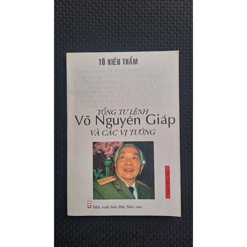 Tổng Tư Lệnh Võ Nguyên Giáp Và Các Vị Tướng 552074