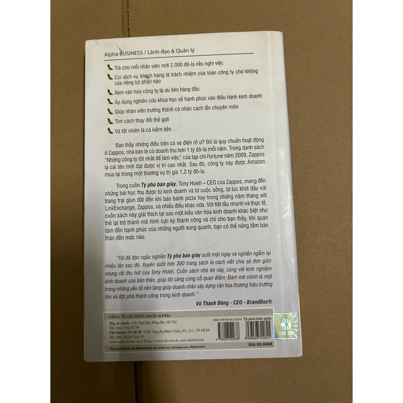 Tỷ phú bán giày  507285