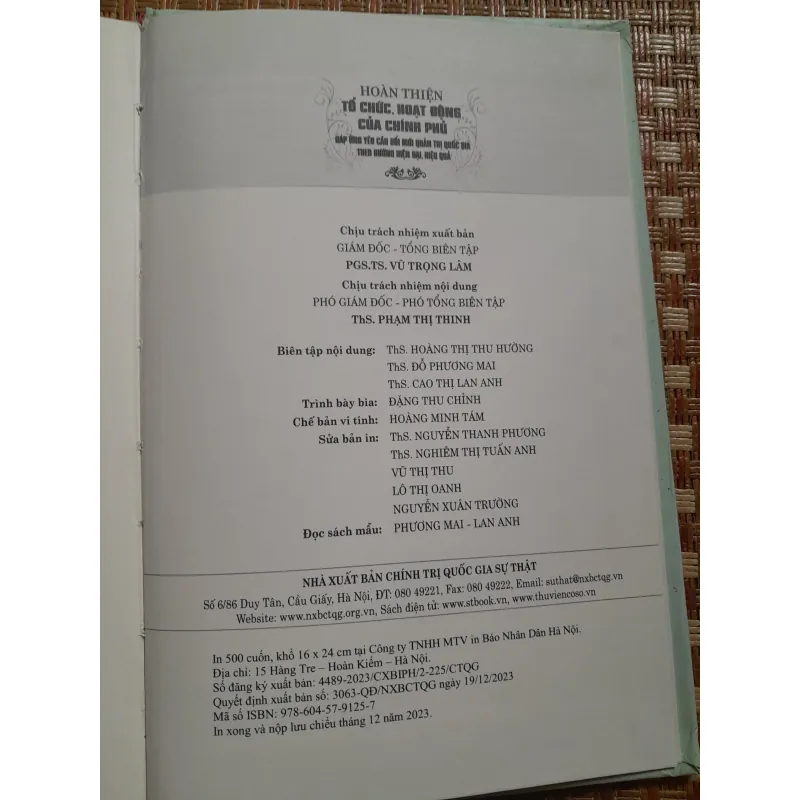 HOÀN THIỆN TỔ CHỨC HOẠT ĐỘNG CỦA CHÍNH PHỦ... 761544