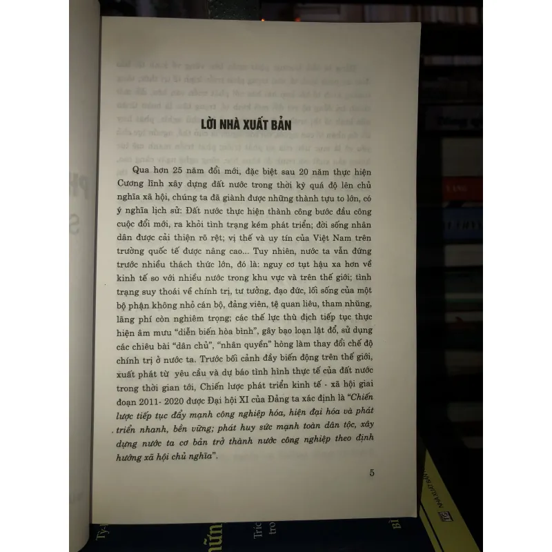 Động lực phát triển bền vững - Sự nghiệp đổi mới, xây dựng và bảo vệ tổ quốc  723057