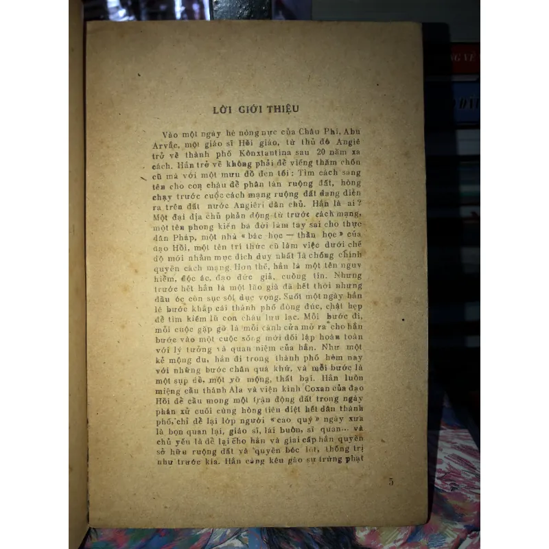 Trở lại Kônxtantina - A. T. Takhir Vattar 969781