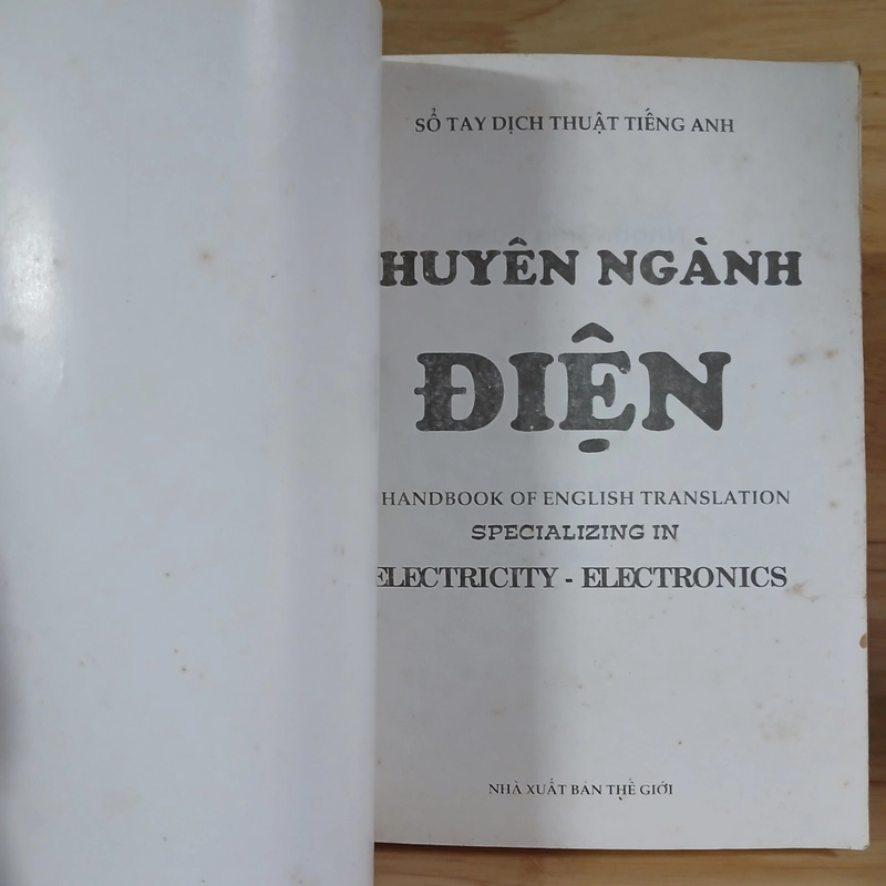 Sổ Tay Dịch Thuật Tiếng Anh ▪︎ Chuyên Ngành Điện (Giải Thích - Phiên Âm - Minh Họa) 504389