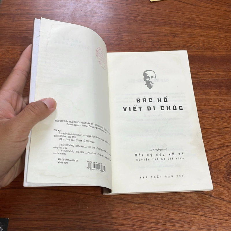 II Di Sản Hồ Chí Minh: Bác Hồ Viết Di Chúc (Hồi ký của Vũ Kỳ) - 2019 501558