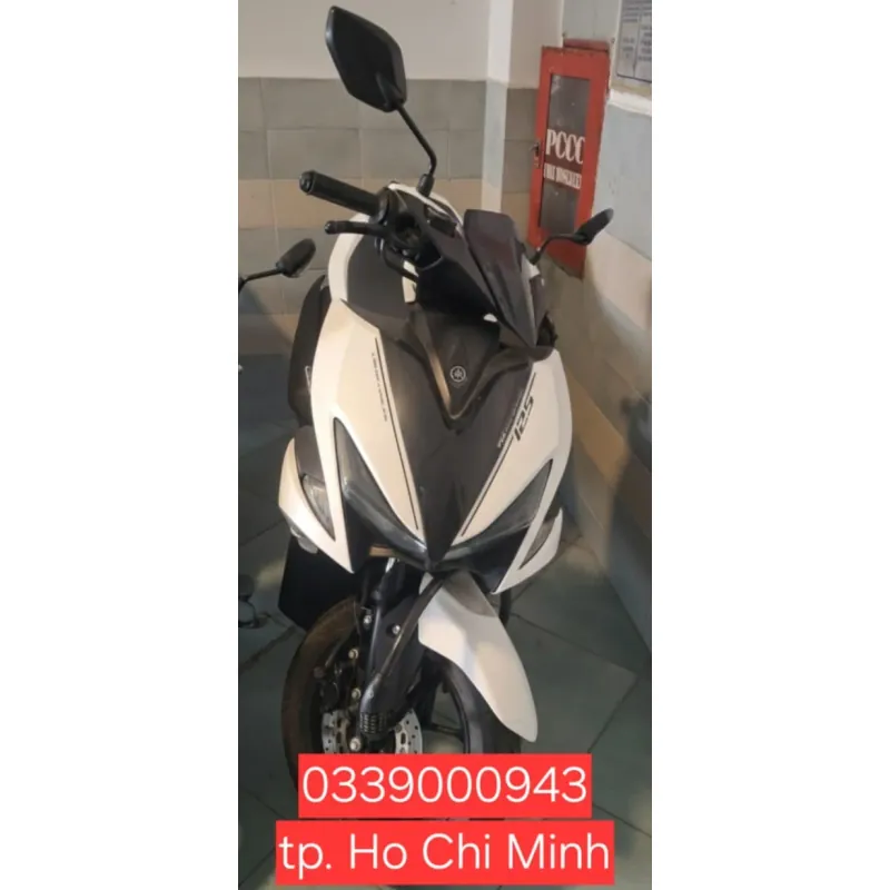 Xe máy Yamaha NVX 155 phân khối màu trắng đen chính hãng 782418