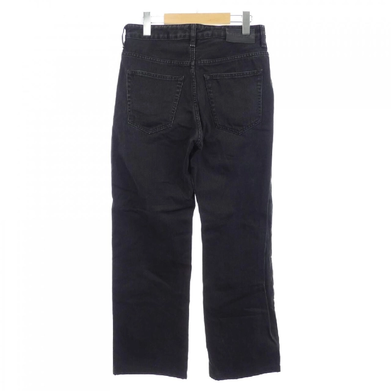 Quần jeans DIESEL - Hàng hiệu Authentic 818409