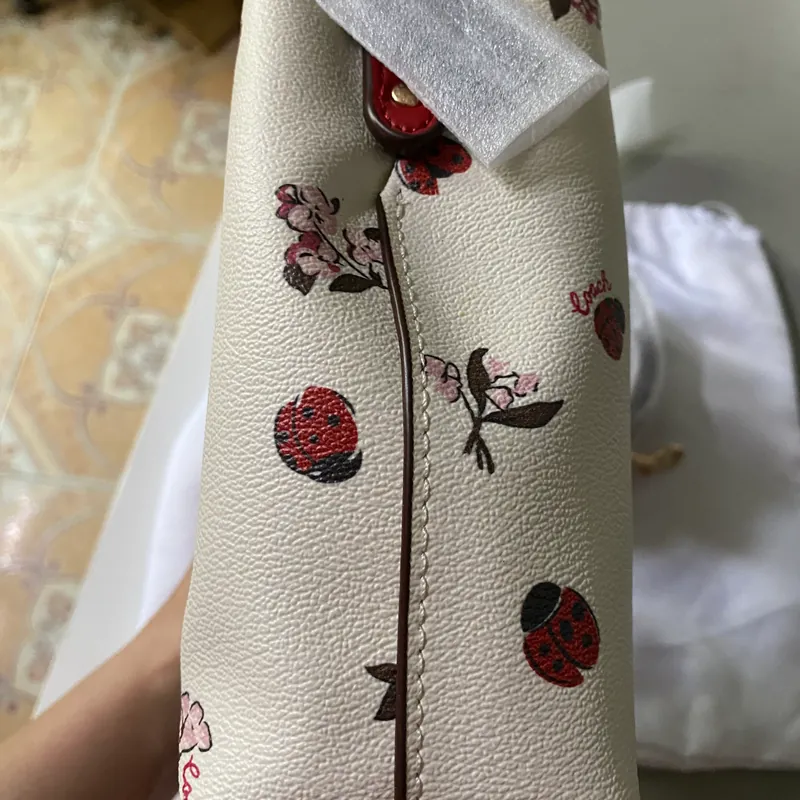Thanh lý túi mới 560334