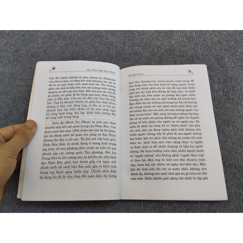 HOA TRÔI TRÊN SÓNG NƯỚC 485355