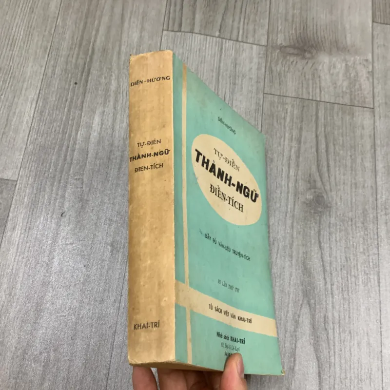 Tự điển thành ngữ điển tích - nhà sách khai trí. 10a2 1025742