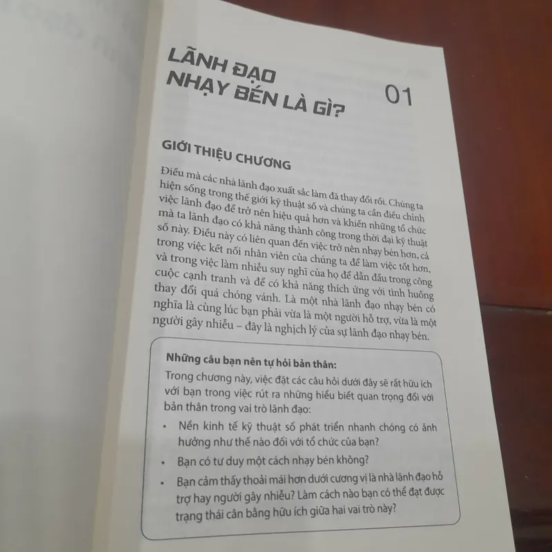 Simon Hayward - NHÀ LÃNH ĐẠO NHẠY BÉN 560986