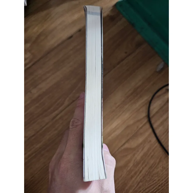 Liên - Người được chọn
(có chữ ký tác giả) 757058