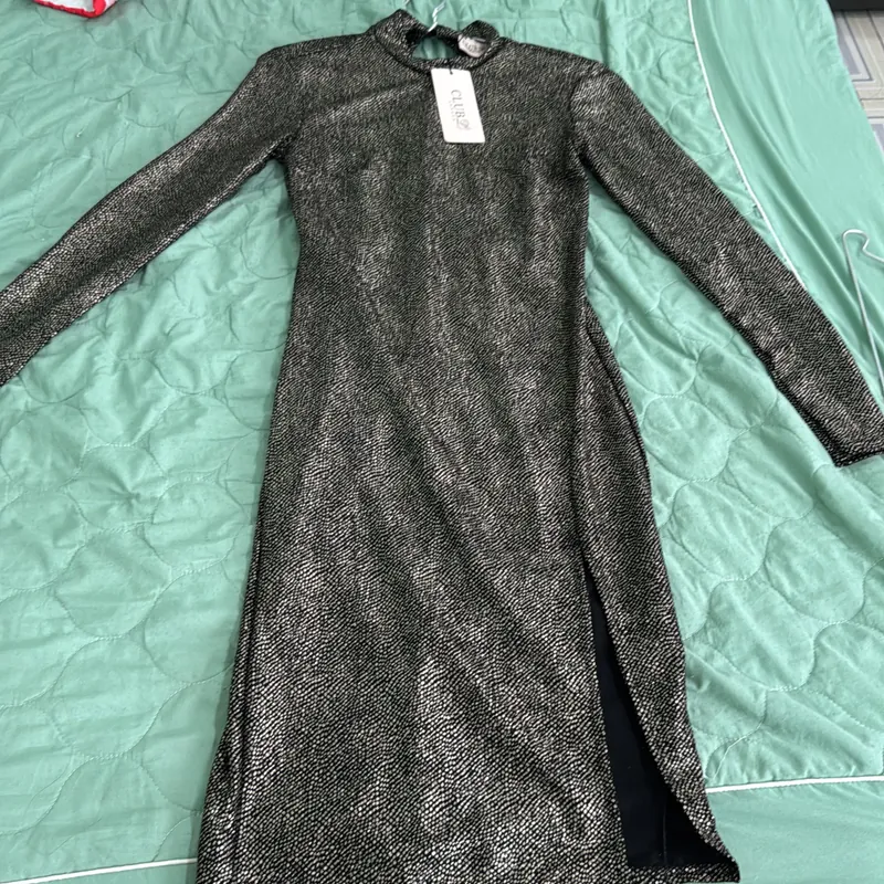 Dầm thu ôm body xuất xứ London nước anh màu đen ánh đồng mới 100% 575124