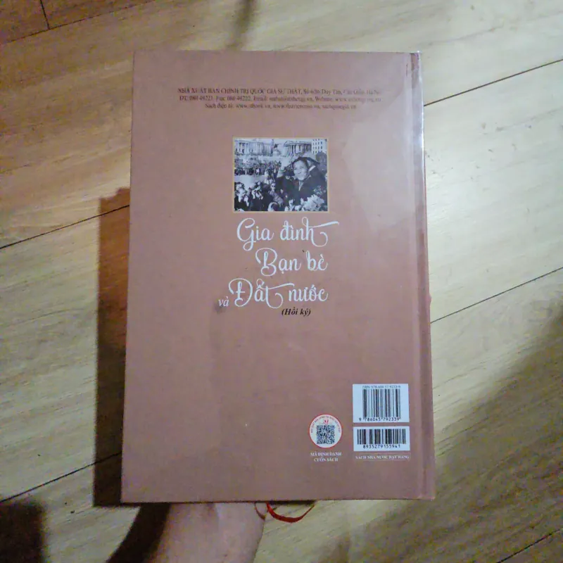 Hồi ký Gia đình Bạn bè Đất nước - Nguyễn Thị Bình 933842