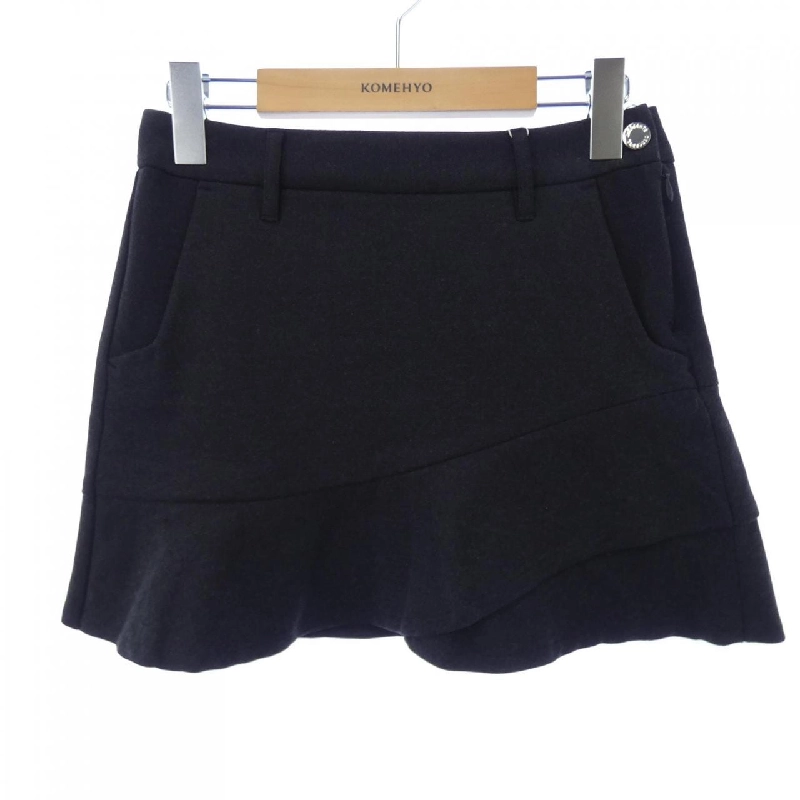 Chân váy DESCENTE - Hàng hiệu Authentic 824573