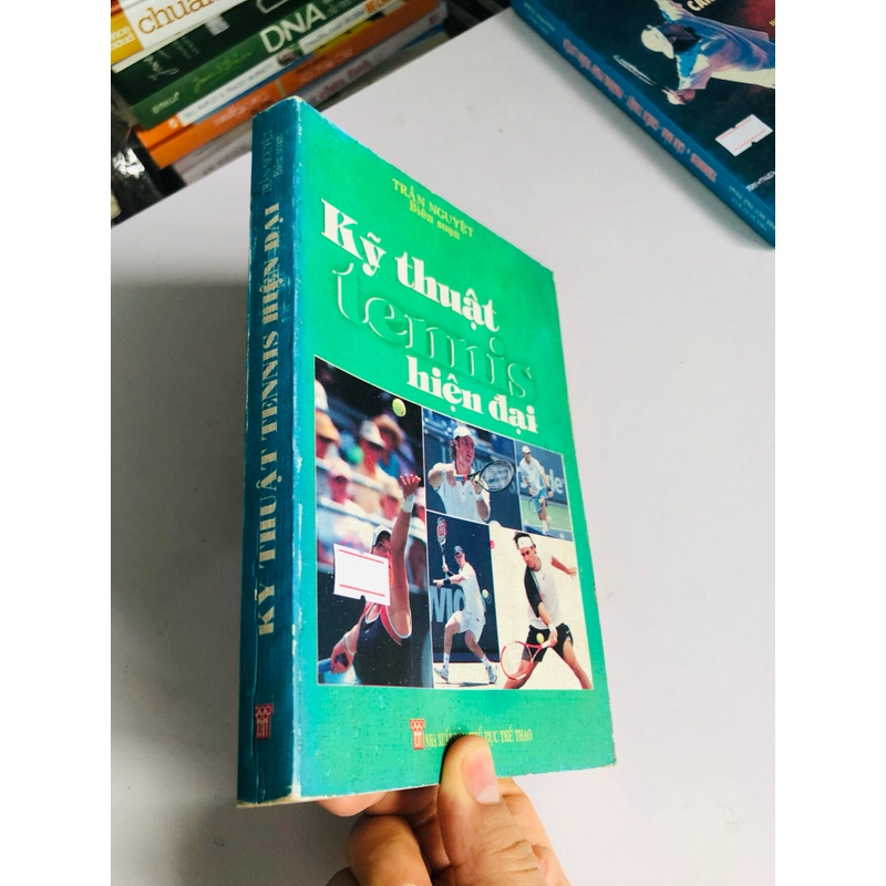 Sách về môn thể  thao tennis 552565