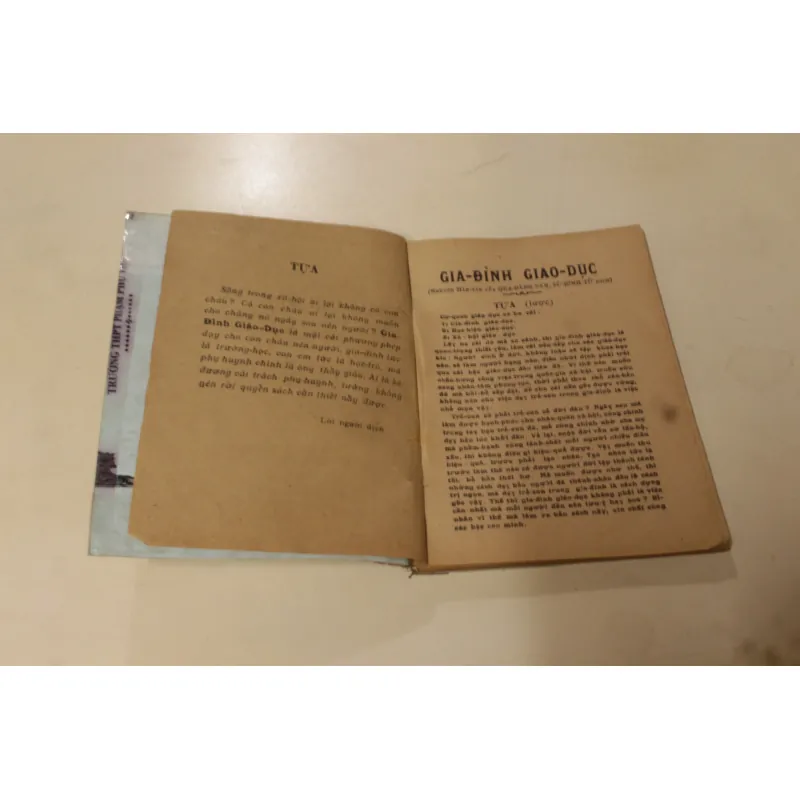 Gia đình giáo dục 960401