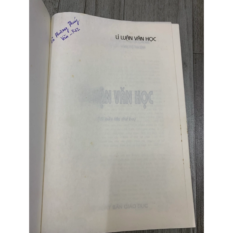 Lí luận văn học. 3b5 551598
