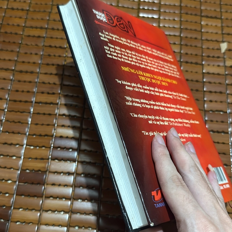 Thược dược đen - James Ellroy 532293