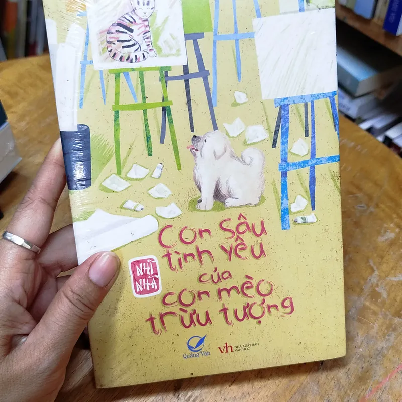 Con Sâu Tình Yêu Của Con Mèo Trừu Tượng 571963