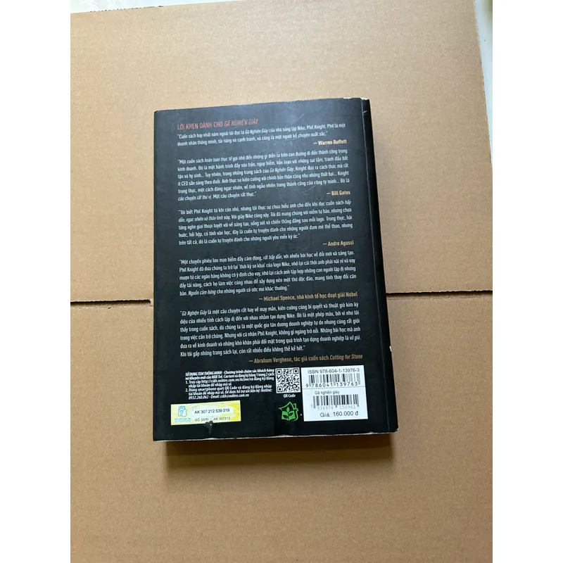 Gã nghiện giày - Phil Knight 738287