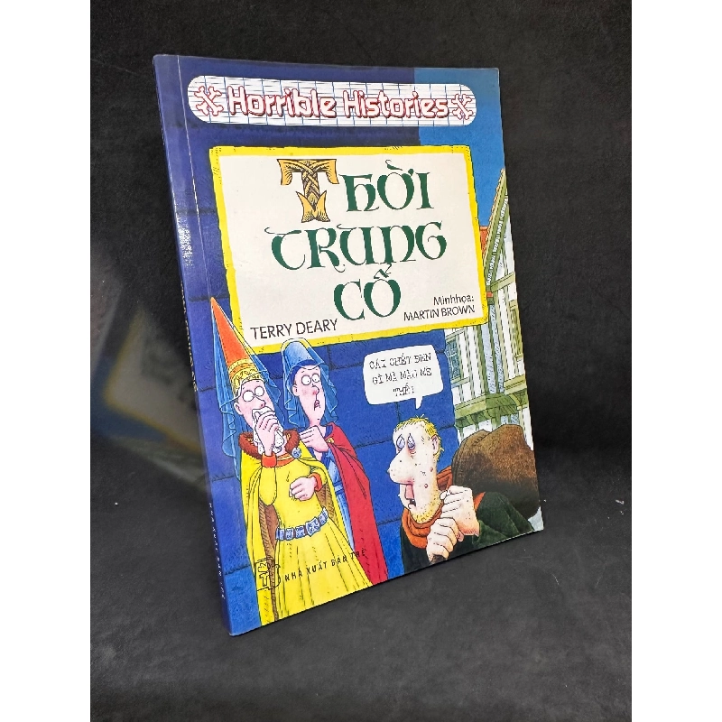 [Phiên Chợ Sách Cũ] Horrible Histories - Thời Trung Cổ, Mới 80% (ố vàng) 2015 - Terry Deary H1004-SBM Blogmeo150426 1017536