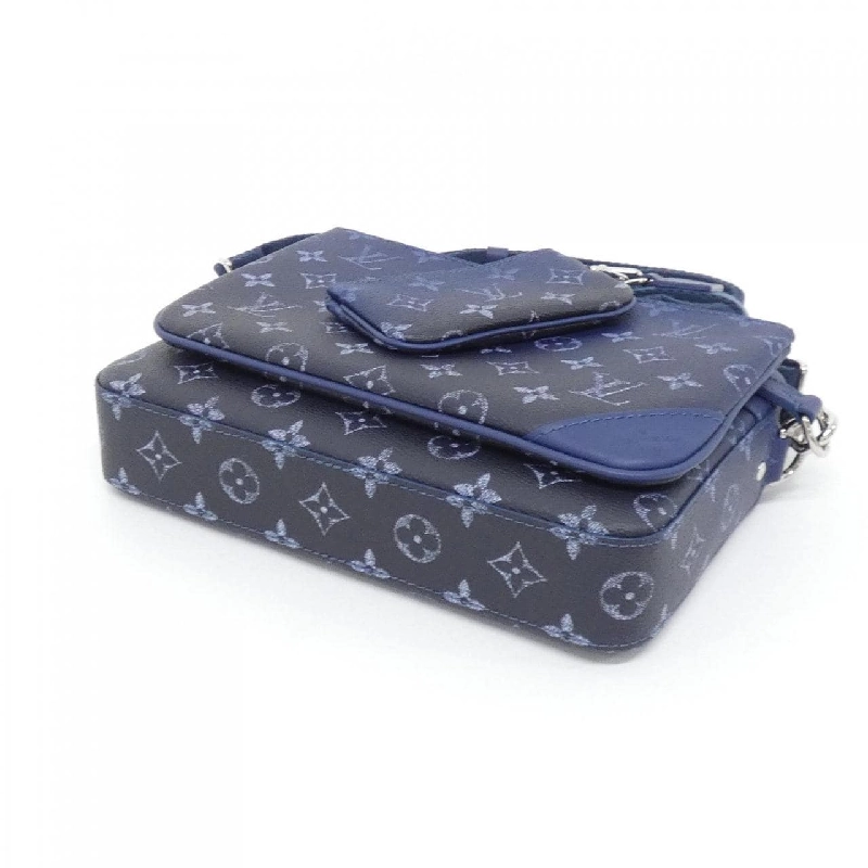Túi đeo chéo Louis Vuitton Monogram Gradient Trio M11592 611782