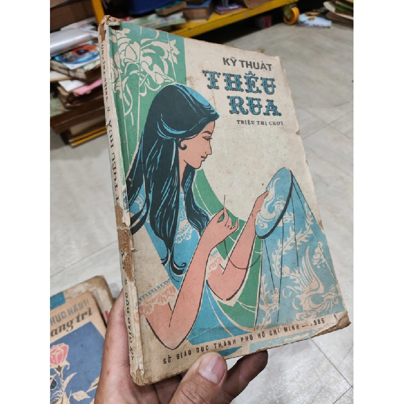 Kỹ thuật thêu rua - Triệu Thị Chơi 496434