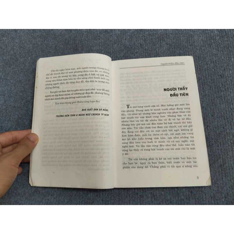 NGƯỜI THẦY ĐẦU TIÊN 478687