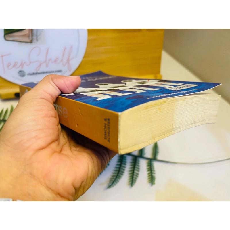 [Sách 2hand từ US] Like new 90% -  SPACE CASE - Stuart Gibbs 472965