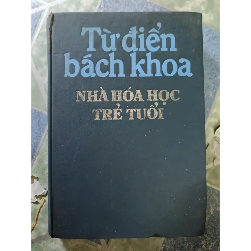 Từ điển bách khoa nhà hóa học trẻ tuổi 932096