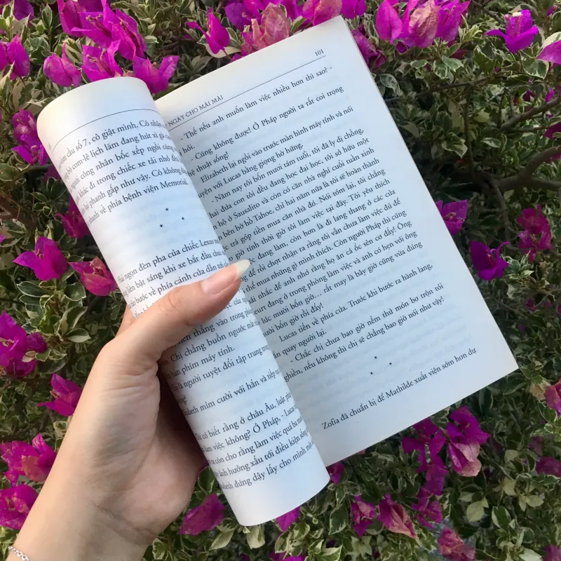 Bảy ngày cho mãi mãi Marc Levy 1032718