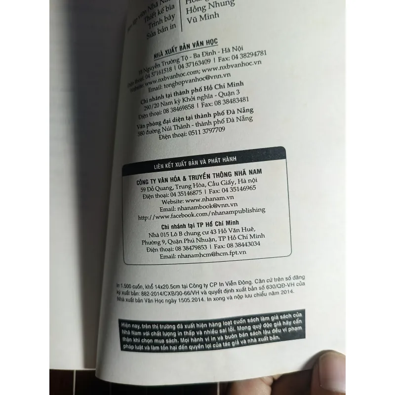 Ngàn mặt trời rực rỡ - Khaled Hoseini 754617