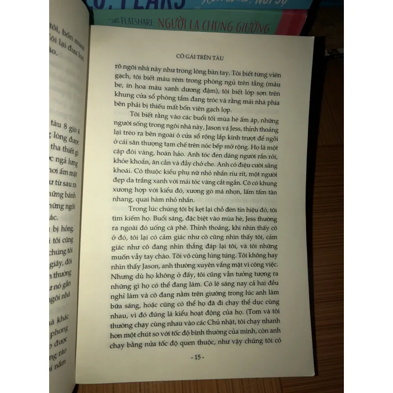 Cô gái trên tàu - Paula Hawkins 996389