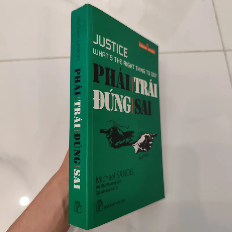 Phải trái đúng sai 606871