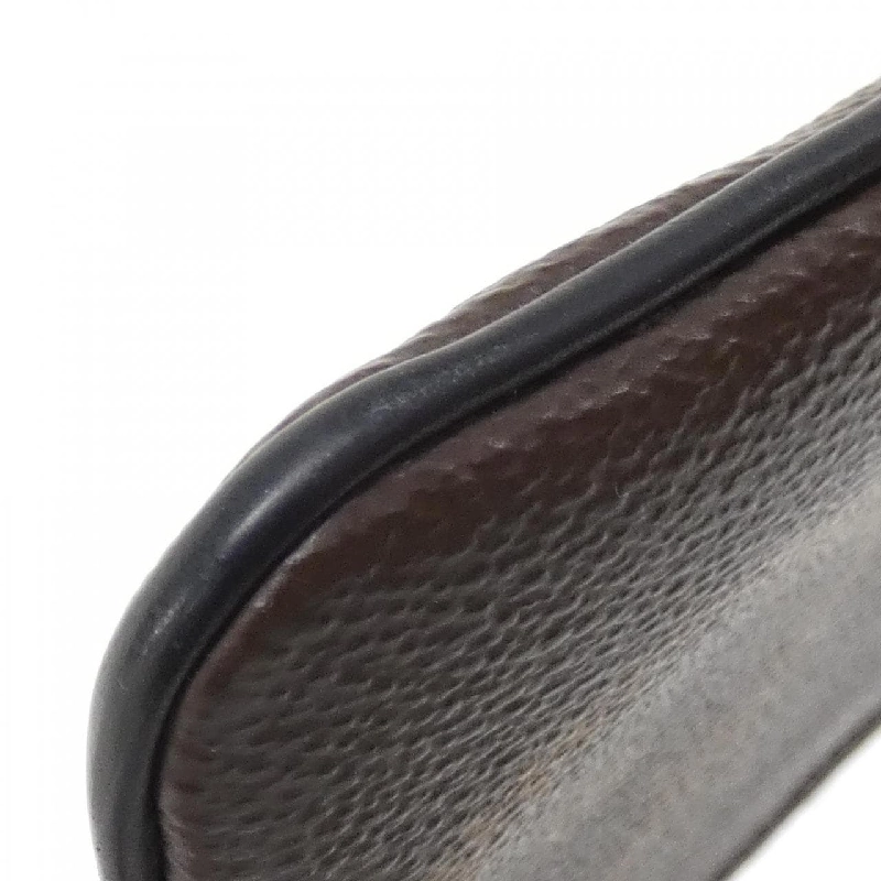 Túi đeo chéo Monogram Trio M68756 623747