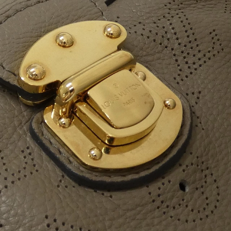 Túi Louis Vuitton Mahina Seals PM M93084 619384