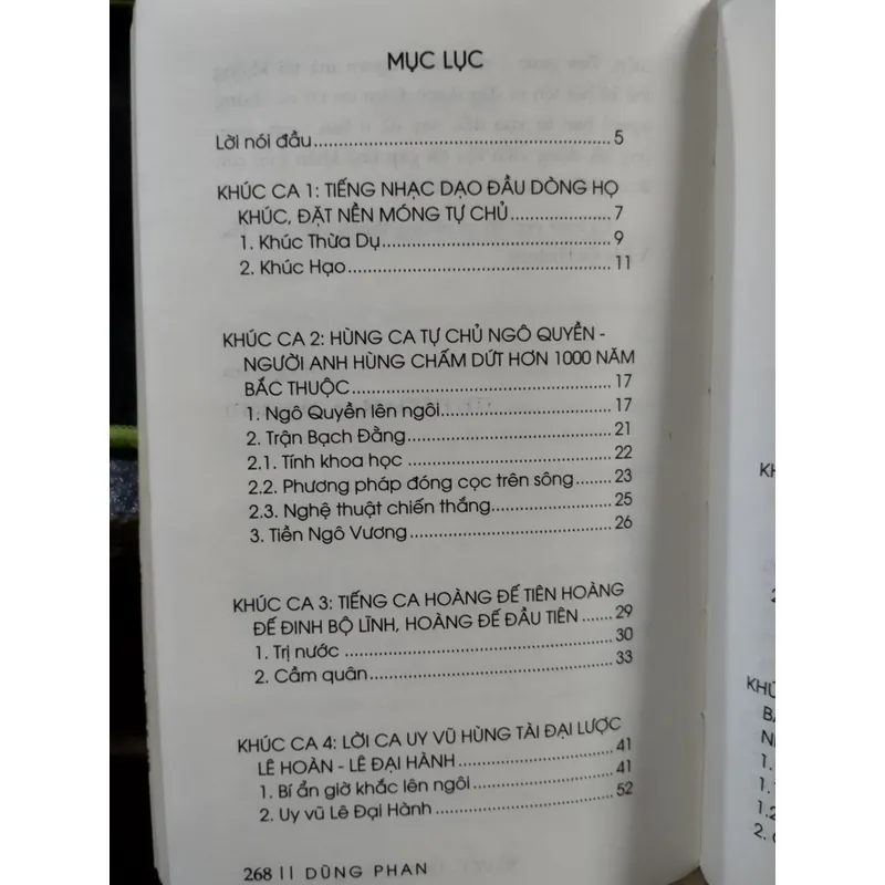 Sử Việt - 12 khúc tráng ca" của tác giả Dũng Phan. 695797