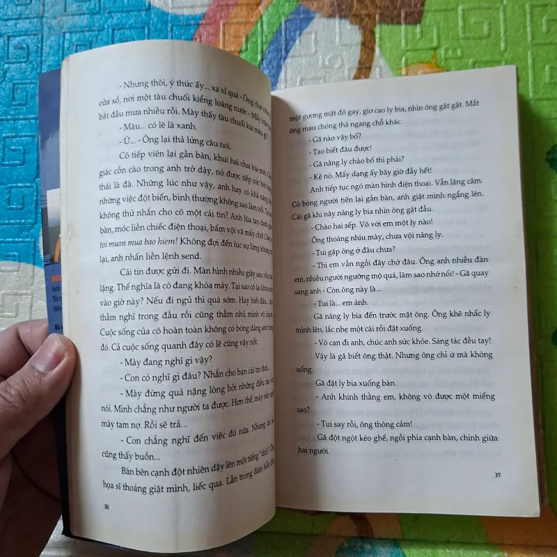 Giữa Dòng Chảy Lạc 933887