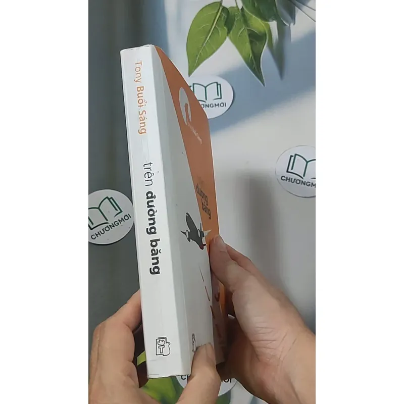 Trên đường băng - Tony Buổi Sáng 688509