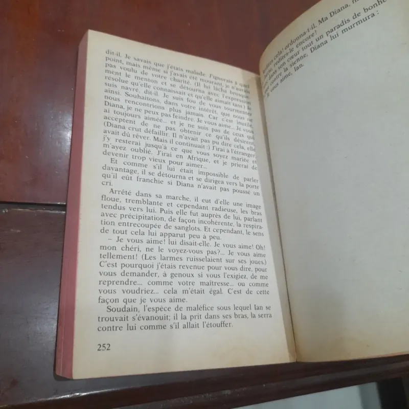 Barbara Cartland - LA TOUR DU BONHEUR 929650