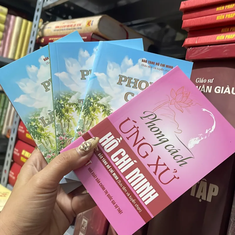 Bộ 4 cuốn Phong cách làm Việc Hồ Chí Minh  1032894