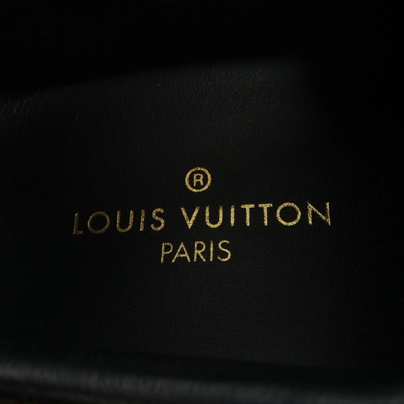 Giày sneaker dòng Runaway của Louis Vuitton 658434