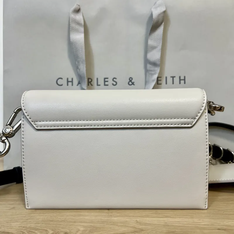 Túi xách nữ Charles & Keith Multi-Pouch Crossbody (Chính hãng + Túi giấy) 597164