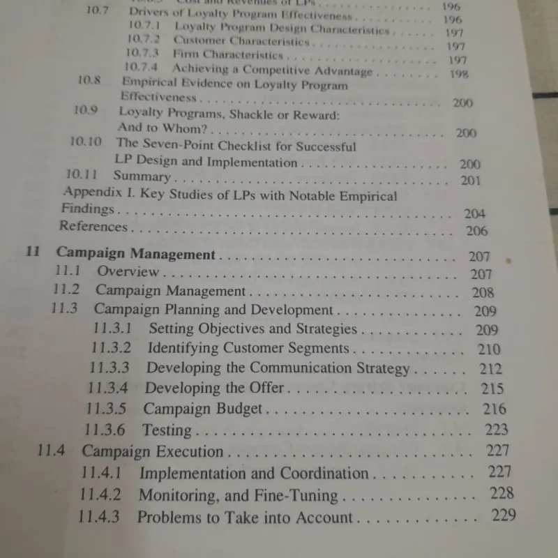 Sách tiếng Anh- CUSTOMER RELATIONSHIP MANAGEMENT. 2nd. Kumar & Reinarts. Springer 577683